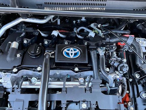 Used 2024 Toyota Corolla XLE FWD image 33