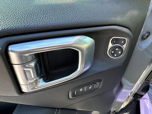 Used 2021 Jeep Wrangler Unlimited Sahara w/ Cold Weather Group image 21