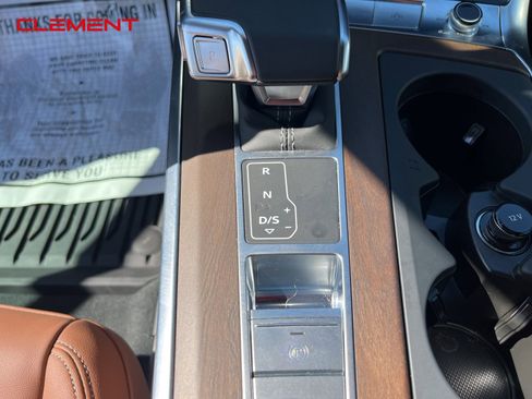 Used 2025 Audi A6 3.0T Premium image 13