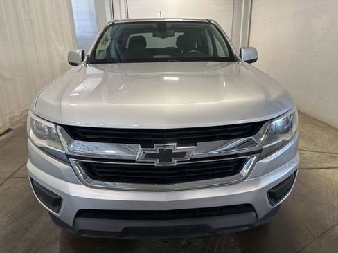 Used 2020 Chevrolet Colorado LT image 2
