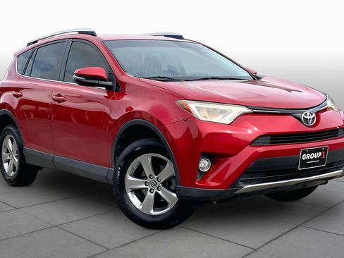 Used 2016 Toyota RAV4 XLE FWD image 3