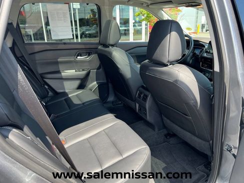 Used 2023 Nissan Rogue SL w/ SL Premium Package AWD/4WD image 23
