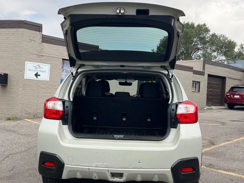 Used 2017 Subaru Crosstrek 2.0i Premium AWD/4WD image 19