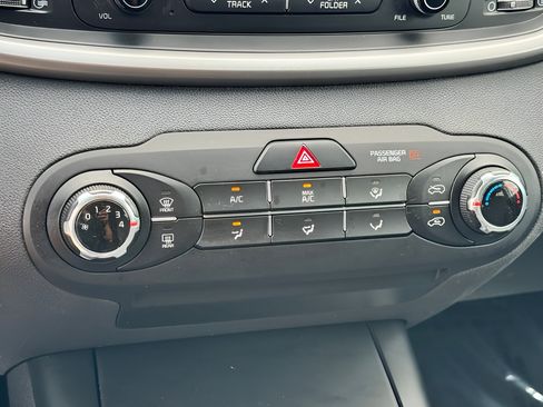 Used 2017 Kia Sorento FWD image 20