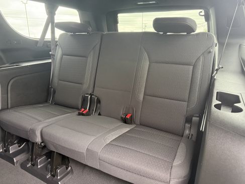 Used 2022 Chevrolet Suburban LS AWD/4WD image 11