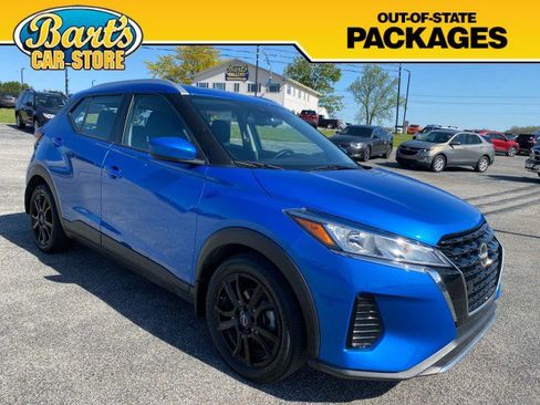 Used 2023 Nissan Kicks SV FWD image 1