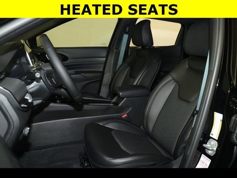 New 2026 Jeep Compass Latitude image 3