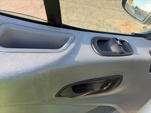 Used 2019 Ford Transit 350 XL image 15