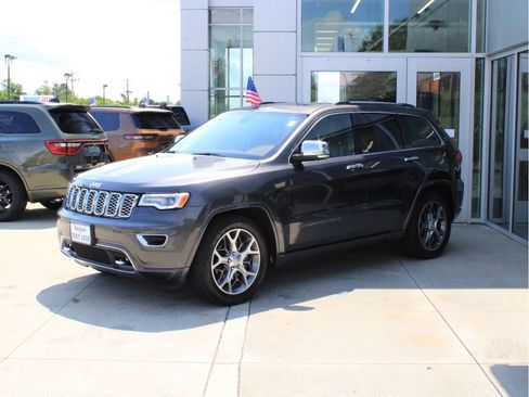 Used 2021 Jeep Grand Cherokee Overland AWD/4WD image 3