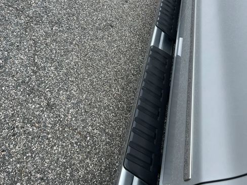 Used 2018 GMC Sierra 1500 SLT AWD/4WD image 19