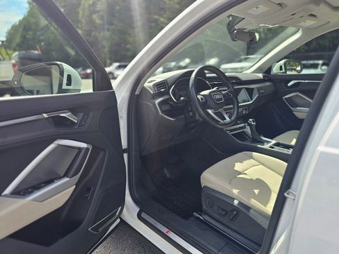 Used 2020 Audi Q3 2.0T Premium Plus w/ Premium Plus Package AWD/4WD image 9