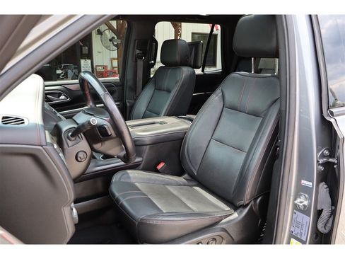 Used 2021 Chevrolet Tahoe RST w/ Luxury Package AWD/4WD image 16