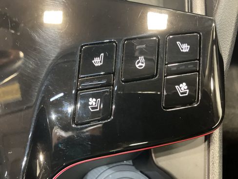 Used 2024 Kia Sportage SX Prestige image 19