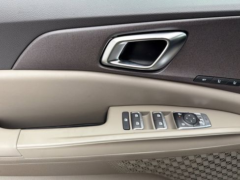 New 2026 Kia Carnival SX image 9