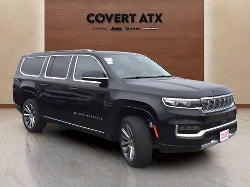 Used 2023 Jeep Grand Wagoneer L 4WD image 2