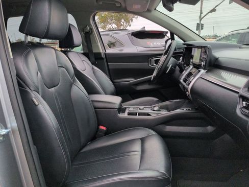 Used 2022 Kia Sorento S FWD image 29