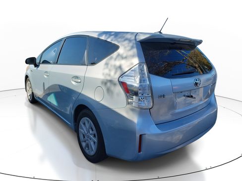 Used 2013 Toyota Prius V Three image 4