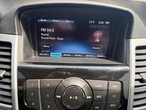 Used 2014 Chevrolet Cruze LT w/ Technology Package FWD image 17