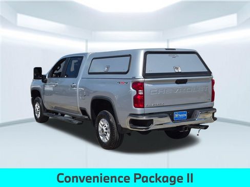 Used 2022 Chevrolet Silverado 2500 LT w/ Convenience Package AWD/4WD image 4