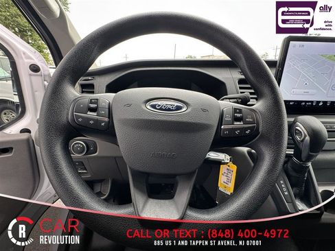 Used 2023 Ford Transit 250 Low Roof RWD image 18
