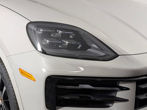 New 2026 Porsche Cayenne AWD/4WD image 15