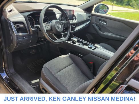 Certified 2023 Nissan Rogue SV AWD/4WD image 9