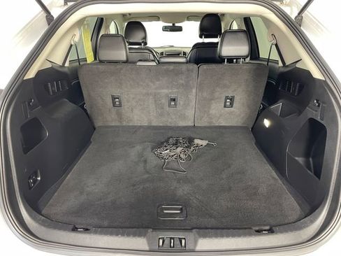 Used 2016 Ford Edge SEL w/ Equipment Group 201A AWD/4WD image 17