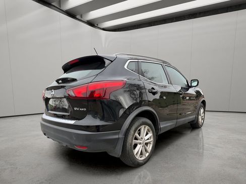 Used 2018 Nissan Rogue Sport SV image 5