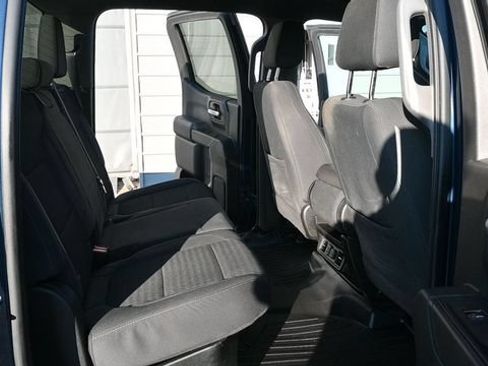 Used 2021 Chevrolet Silverado 1500 LT AWD/4WD image 18