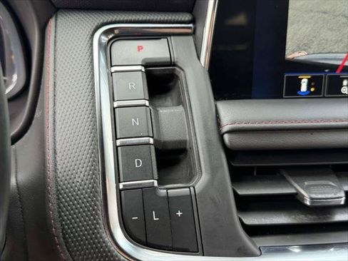 Used 2023 Chevrolet Suburban RST w/ Luxury Package AWD/4WD image 32