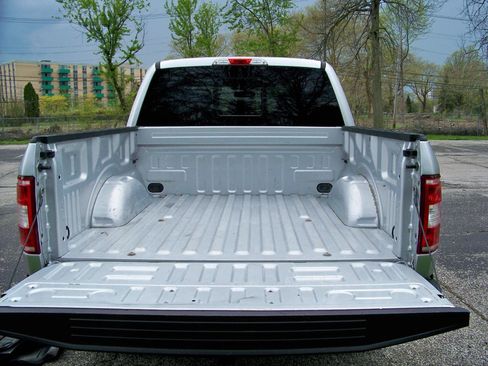 Used 2019 Ford F150 XLT w/ Equipment Group 302A Luxury AWD/4WD image 13
