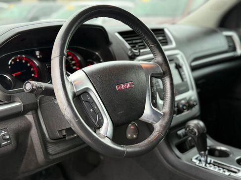 Used 2016 GMC Acadia SLE FWD image 26