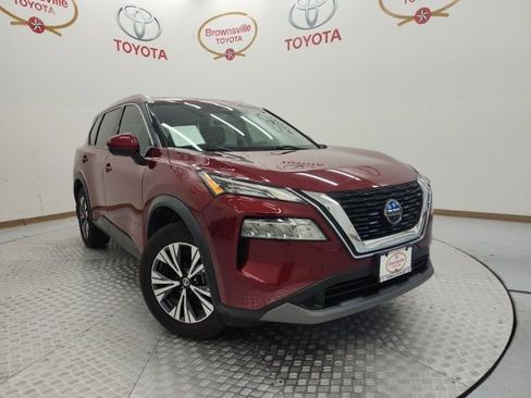 Used 2021 Nissan Rogue SV w/ Premium Package image 1