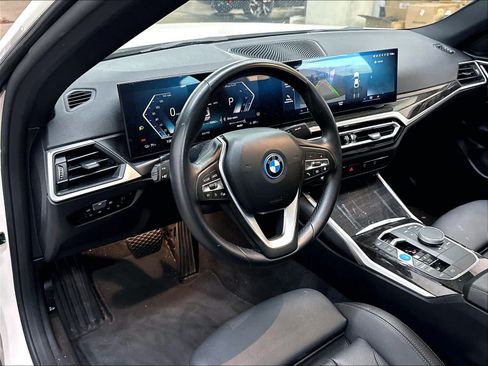 Used 2023 BMW i4 eDrive40 RWD image 16