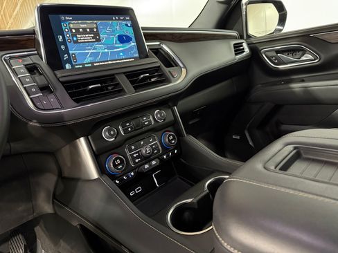 Used 2023 Chevrolet Tahoe Premier AWD/4WD image 19