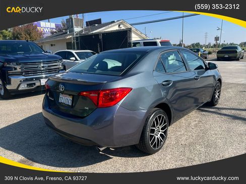Used 2017 Toyota Corolla SE image 5