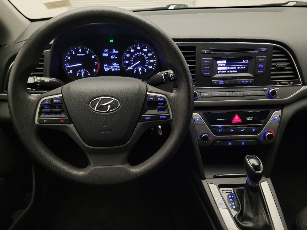 Used 2018 Hyundai Elantra SE FWD image 22