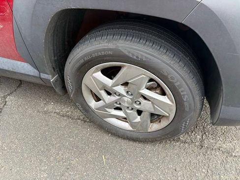 Certified 2024 Hyundai Kona SE AWD/4WD image 3