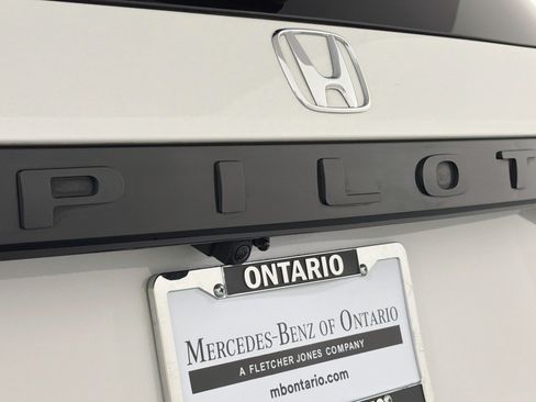 Used 2024 Honda Pilot Touring image 10