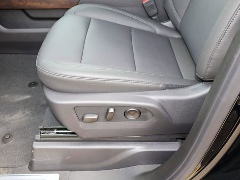 New 2026 GMC Sierra 1500 SLT AWD/4WD image 8