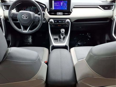 Used 2024 Toyota RAV4 XLE Premium FWD image 10