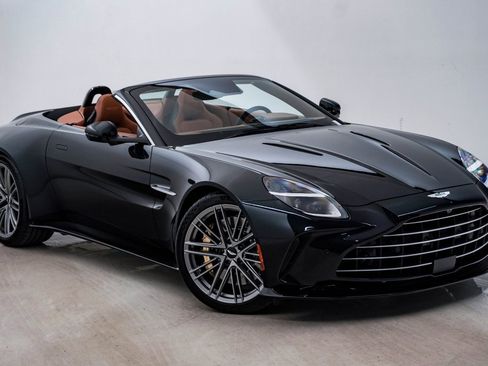 New 2026 Aston Martin V8 Vantage Roadster image 3