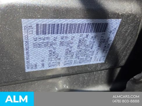 Used 2025 Nissan Rogue SV FWD image 12