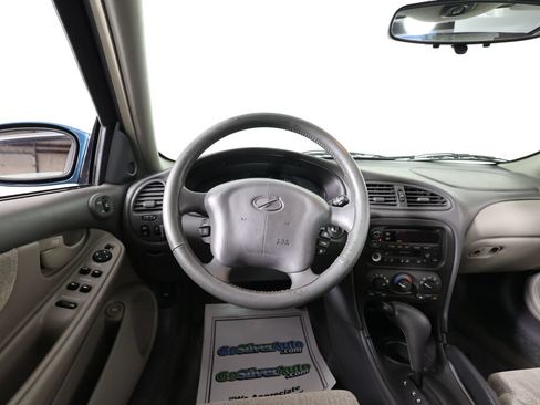 Used 2002 Oldsmobile Alero GL w/ Sun & Sound Pkg FWD image 28