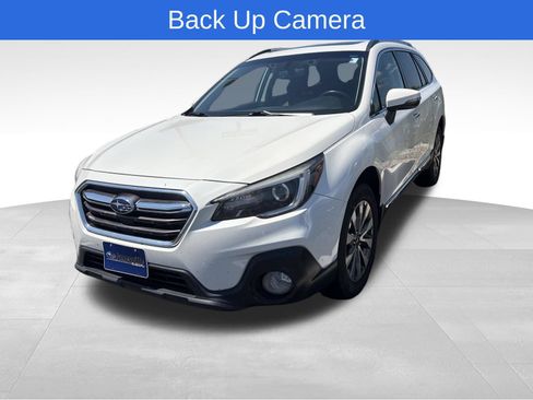 Used 2019 Subaru Outback 2.5i Touring AWD/4WD image 2