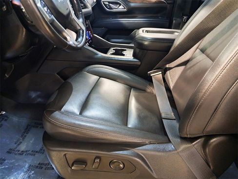 Used 2023 Chevrolet Suburban Z71 image 10