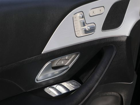 Used 2024 Mercedes-Benz GLE 350 4MATIC image 11