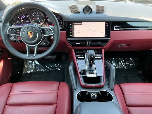 Used 2022 Porsche Cayenne Coupe AWD/4WD image 12