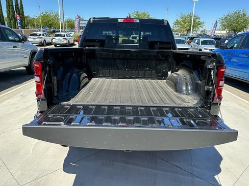 New 2026 RAM 1500 Big Horn w/ Night Edition AWD/4WD image 18