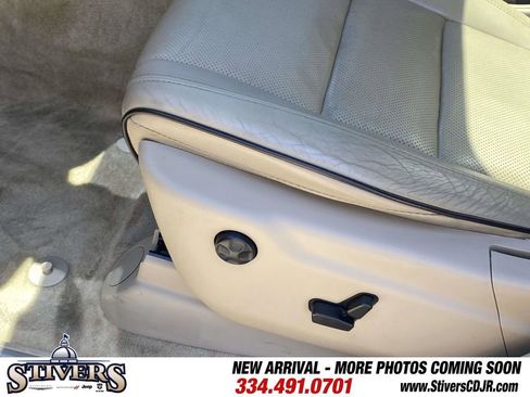 Used 2017 Jeep Grand Cherokee Overland w/ Jeep Active Safety Group AWD/4WD image 21